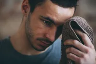 ۸ نشانه‌ای بیش از حد، از بدن خود کار می‌کشید