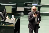 انتقاد شدید از وزیر کشور: با مردم روراست باشید؛ رضایت مردم شرط دوام حکومت است