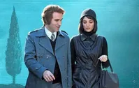 یک عکس صمیمی از پشت‌صحنه تاسیان بیرون آمد