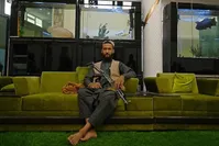 تصاویر| جنگجویان طالبان در عمارت لاکچری ژنرال دوستم