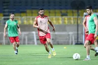 ۲ پیشنهاد روی میز باشگاه پرسپولیس برای سینا اسدبیگی