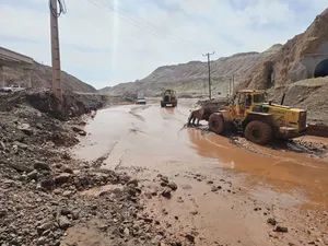 سیل‌ در بندر گز-بندر ترکمن /جاده پس از ۱۶ ساعت بازگشایی شد