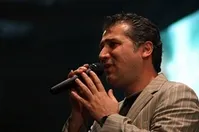 اظهارنظر خواننده پاپ: مداحان پاپ می‌خوانند، خوانندگان مداحی می‌کنند