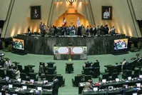 سالِ 94؛ سال پرهیاهوی مجلس