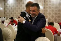 جلسه انصاریفرد با سرمربی پرسپولیس در اهواز