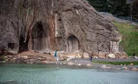 تصاویر| بارش باران پاییزی در طاقبستان