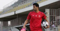 اسماعیل کارتال، در‌های خروجی پرسپولیس را به عیسی آل کثیر نشان داد!