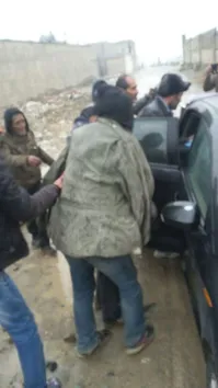 گزارشی از آخرين وضعيت گورخواب‌ها در نصير‌آباد/"مسئولان شهر با ضرب و شتم، كارتن‌خواب‌ها را از گورستان بيرون راندند"+تصاویر