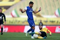 عصبانیت سپاهانی‌ها از پوستر پیش‌بازی استقلال