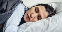 اگر با موی خیس می‌خوابید...