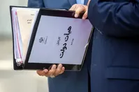 دولت چهاردهم و چالش سه کرسی خالی
