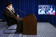 رهبر انقلاب: سروصدای اراذل آمریکایی ذهن کسی را مشغول نکند| ترسیدن و خالی کردن میدان عقلانیت نیست