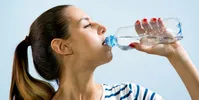 روزانه چقدر مایعات بنوشیم؟