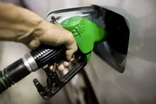 سخنگوی کمیسیون انرژی: زمزمه افزایش قیمت بنزین در دولت وجود دارد