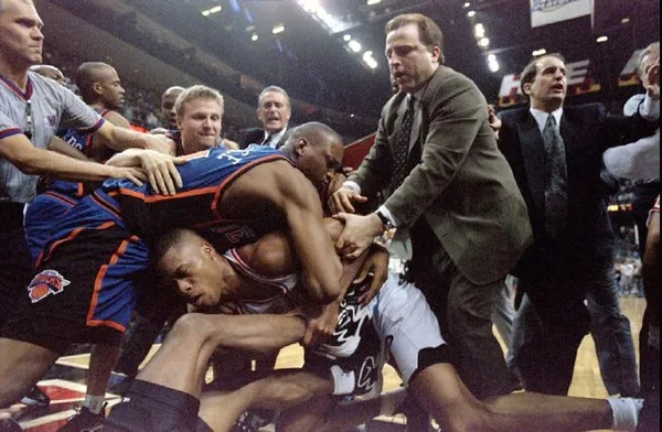 بازی تیم های نیویورک نیکس و میامی هیت در رقابت های NBA در سال 1997

