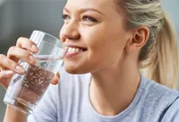 بعد از مصرف میوه آب نخورید