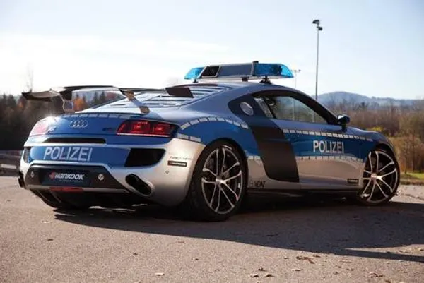 آئودی R8 GTR با سرعت 325 کیلومتر در ساعت- پلیس آلمان

