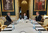 ادامه مذاکرات رفع تحریم‌ها/ دیدار باقری و مورا