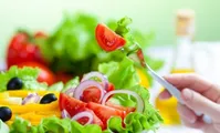 سبزیجات زیاد بخوریم این مشکلات برایمان پیش می‌آید