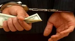 دستگیری ۳ دلال دلار تقلبی در تبربز

 