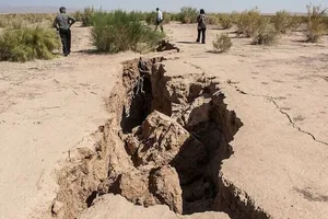 هشدار درباره فرونشست زمین