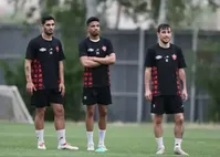ادامه تمرینات پرسپولیس در محاصره گمانه‌زنی‌ها