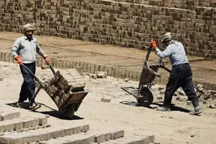 شکاف ۷۰ میلیونی میان مزد و هزینه زندگی کارگران؛ معیشت یک خانواده ۴ نفره چند؟