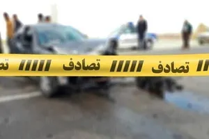 برخورد پراید با تیربرق ۲ فوتی بر جای گذاشت