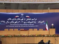 کنایه‌های روحانی به مخالفان حضور زنان در جامعه و برگزاری فوتبال در شب عاشورا/عده‌ای فقط نیمه خالی لیوان را می‌بینند