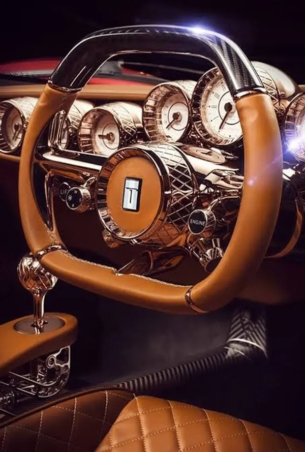 مدل اسپرت De Tomaso P۷2، ۲۰۱۹ با فرمانی زیبا و خاص از برجسته&zwnj;ترین نمونه&zwnj;ها در تاریخ صنعت خودرو&zwnj;های اسپرت است.