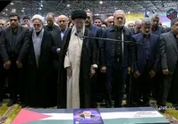 اقامه نماز رهبر انقلاب بر پیکر شهید هنیه + فیلم