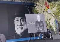 فیلم| گریه‌های تلخ دختر آتیلا پسیانی در آغوش آقای کارگردان مشهور