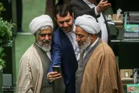 در آخرین‌روز مجلس‌‌چه‌گذشت؛ از بازار داغ سلفی تا آواز الوداع‌+تصاویر