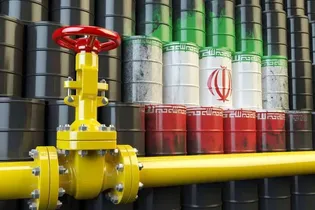 چرا ایران حتی پس از رفع تحریم‌ها هم برای فروش نفت خود با مشکل روبه‌رو می‌شود؟