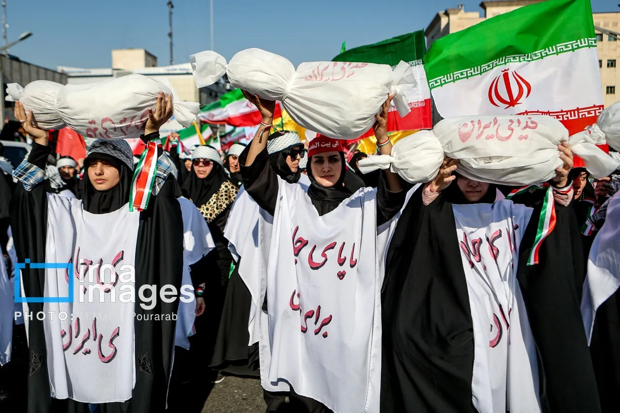 مراسم راهپیمایی دختران «جان‌فدای ایران»، ظهر جمعه (۲۸ فروردین ۱۴۰۵) از میدان امام حسین (ع) تا میدان انقلاب برگزار شد.