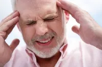 آنچه باید درباره میگرن بعد از ۶۰ سالگی بدانید