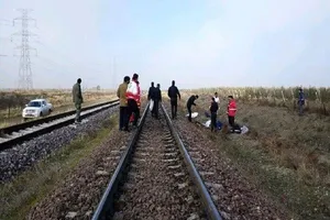 برخورد قطار با عابران پیاده در سوادکوه / 2 کشته و مصدوم
