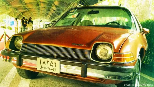 AMC Pacer
این خودروی دو در آمریکایی بین سال&zwnj;های ۱۹۷۵ تا ۱۹۸۰ تولید شده است.
