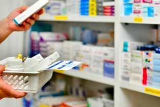 افزایش ۱۵۰ درصدی قیمت داروهای ایرانی؛ داروهای خارجی ۳۰۰ تا ۴۰۰ درصد