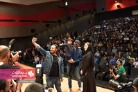 سلفی جواد عزتی و بهنوش طباطبایی با سینمادوستان مشهدی+عکس