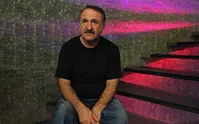 عکسی از مهران رجبی در مراسم فاطمیه بیت رهبری
