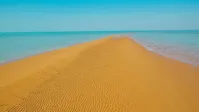 فیلم| ساحل دو طرفه جزیره قشم