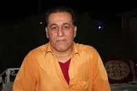 "عقاب آسیا" من هستم؛ با استقلال تمام کردم اما شبانه پرسپولیسی شدم/ ای کاش شهید می‌شدم و به فوتبال نمی‌آمدم