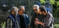 تصاویر| حضور اهالی سینما مقابل خانه کیومرث پوراحمد
