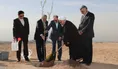 روحانی و درختکاری
