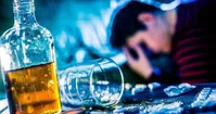مصرف کنندگان الکل ۱۳ سال زودتر می‌میرند