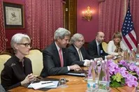 مذاکره‌ کنندگان هسته‌ای اوباما، خطاب به ترامپ: این راه به جنگ ختم می شود/ انگلیس: لندن طلب 500 میلیون دلاری ایران را باید بدهد