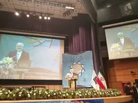 ظریف در اولین سخنرانی پس از رد استعفایش: بدون مردم "هیچ" هستیم| آیا استقلال به این معناست که با دنیا در بیفتیم؟| ناملایمتی‌ها، کاستی‌ها و فسادهایی وجود دارد| باید هزینه‌های مردم را کم کنیم