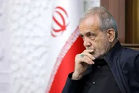 اعتراض تعدادی از اصلاح‌طلبان در جلسه با پزشکیان در مورد عدم مذاکره دولت با آمریکا