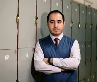 ترخیص حسین رونقی از بیمارستان و بازگشت به زندان